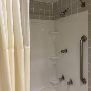 Ground Floor Queen Room